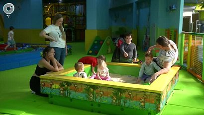 Весёлый праздник для особенных детей устроили в Новосибирске