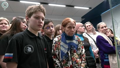 В Новосибирске открыли выставку редких монет в честь 65-летия полёта человека в космос