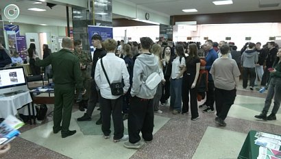 В Оби прошёл необычный профориентационный фестиваль "Небо и земля"