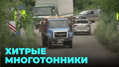 Невозможно спать: грузовики мешают нормальной жизни горожан в Оби