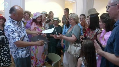 Бато Дугаржапов удивил Новосибирск перформансом на открытии выставки