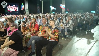 В Новосибирске завершается окружной полуфинал конкурса "Это у нас семейное"