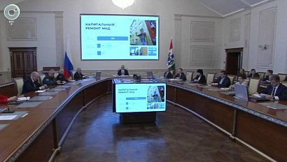 Губернатор Новосибирской области предложил провести субботники раньше обычного